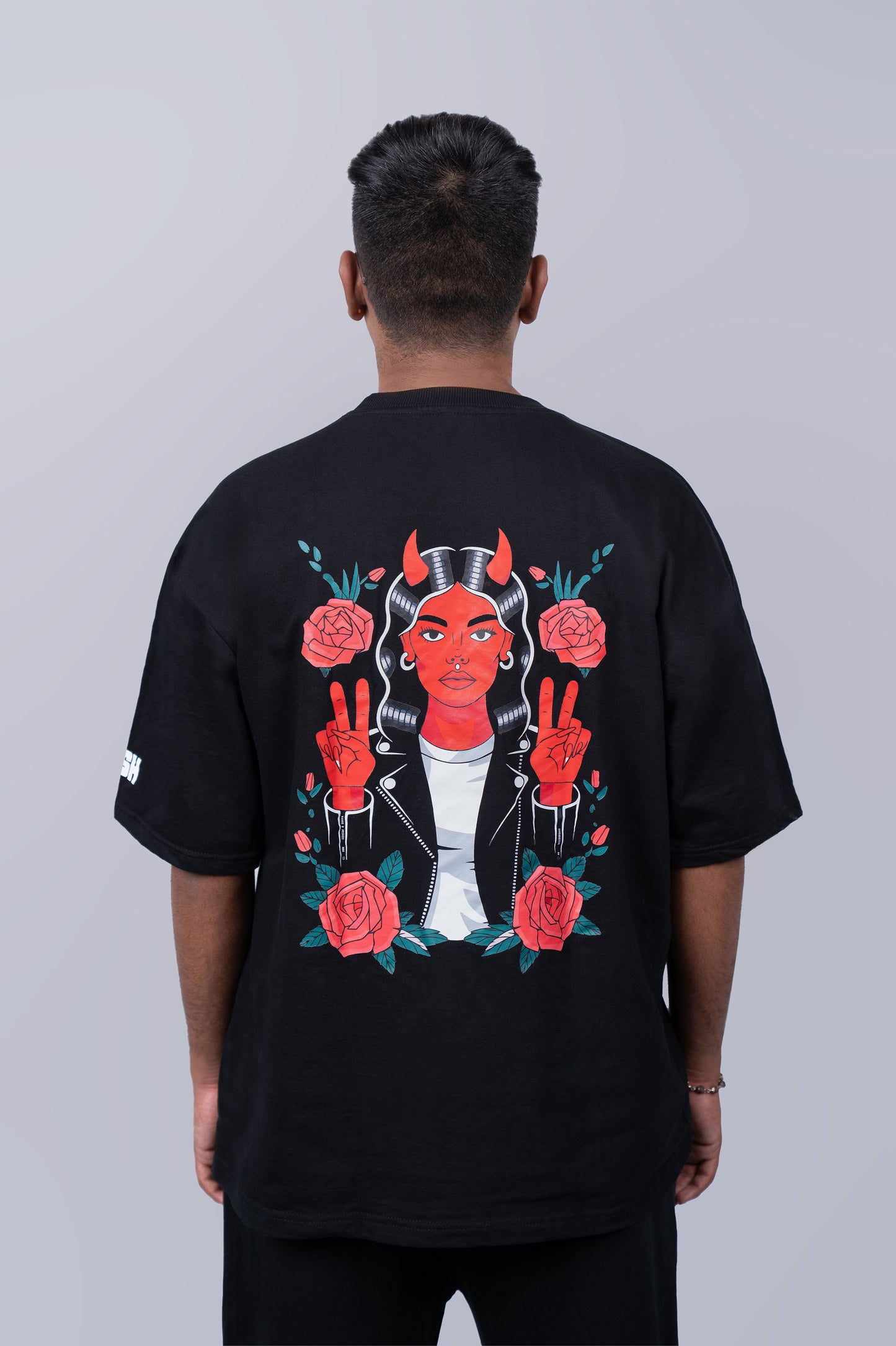 The Devil in the Details – Angie Oversized T-Shirt