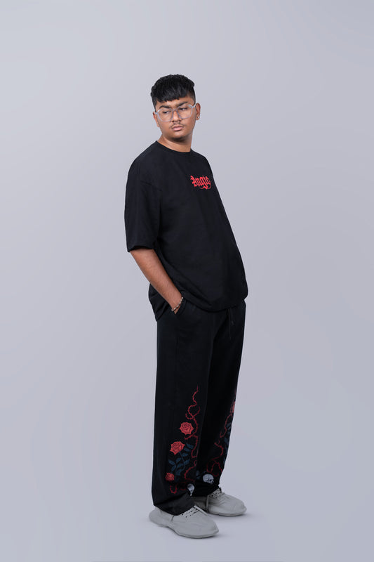 The Devil in the Details – Angie Oversized T-Shirt